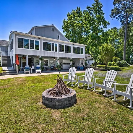 Idyllic Waterfront Home With Game Room, Shared Dock